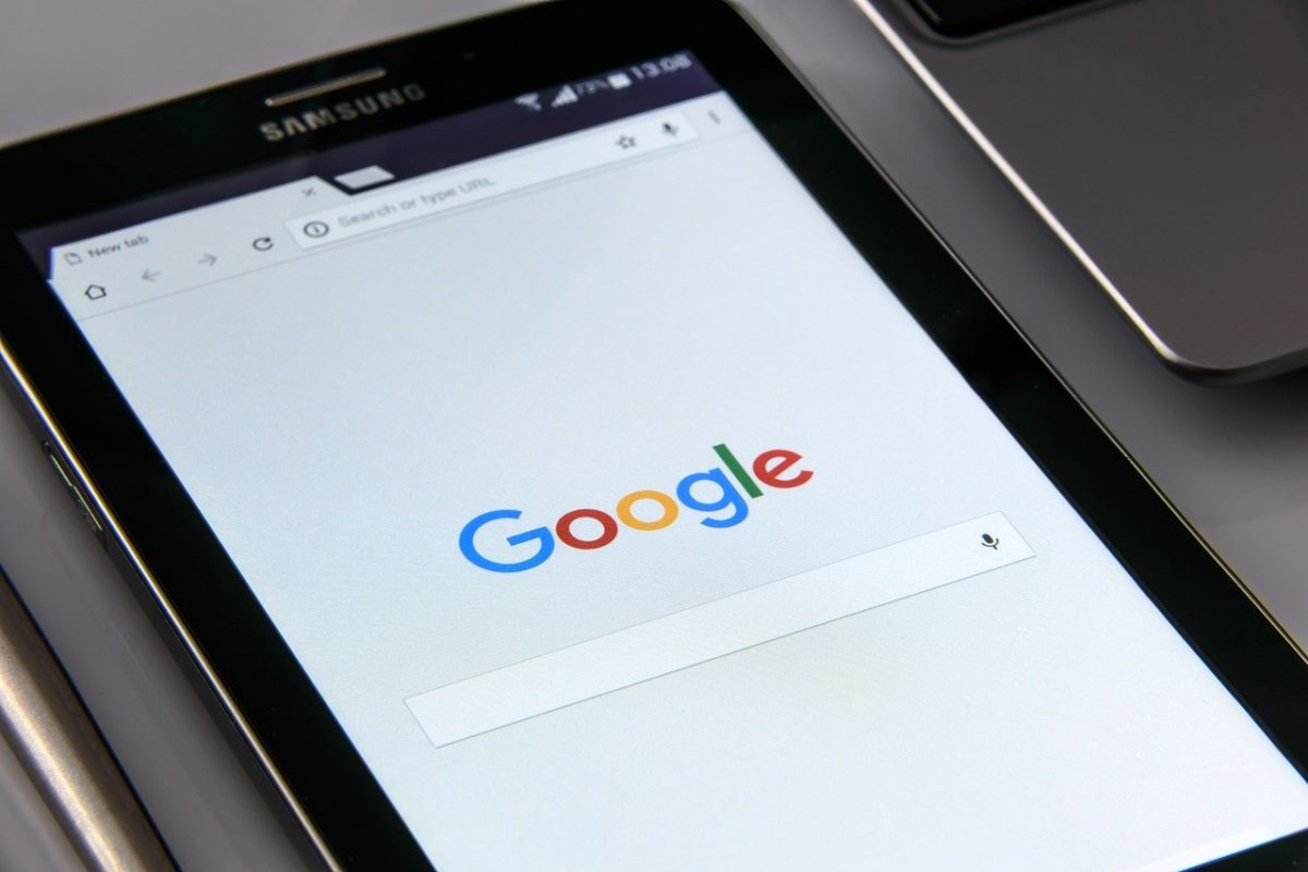 SEO experts for Palo Alto businesses report search engine results from Google include content from Facebook mobile app